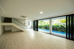 First Avenue (D10), Detached #562133561